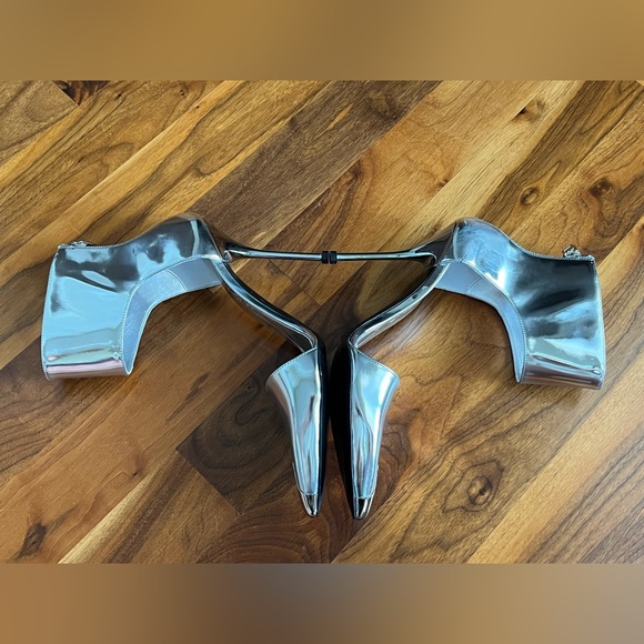 Alexander McQueen Sliver Harness Punk 105mm pumps, NEW - Picture 12 of 16